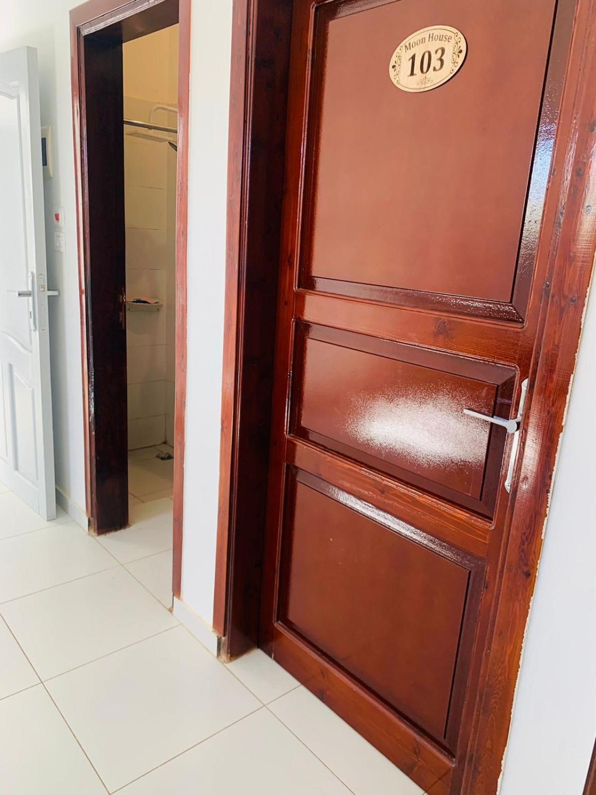 Moon House Of Luxor Apartment ภายนอก รูปภาพ