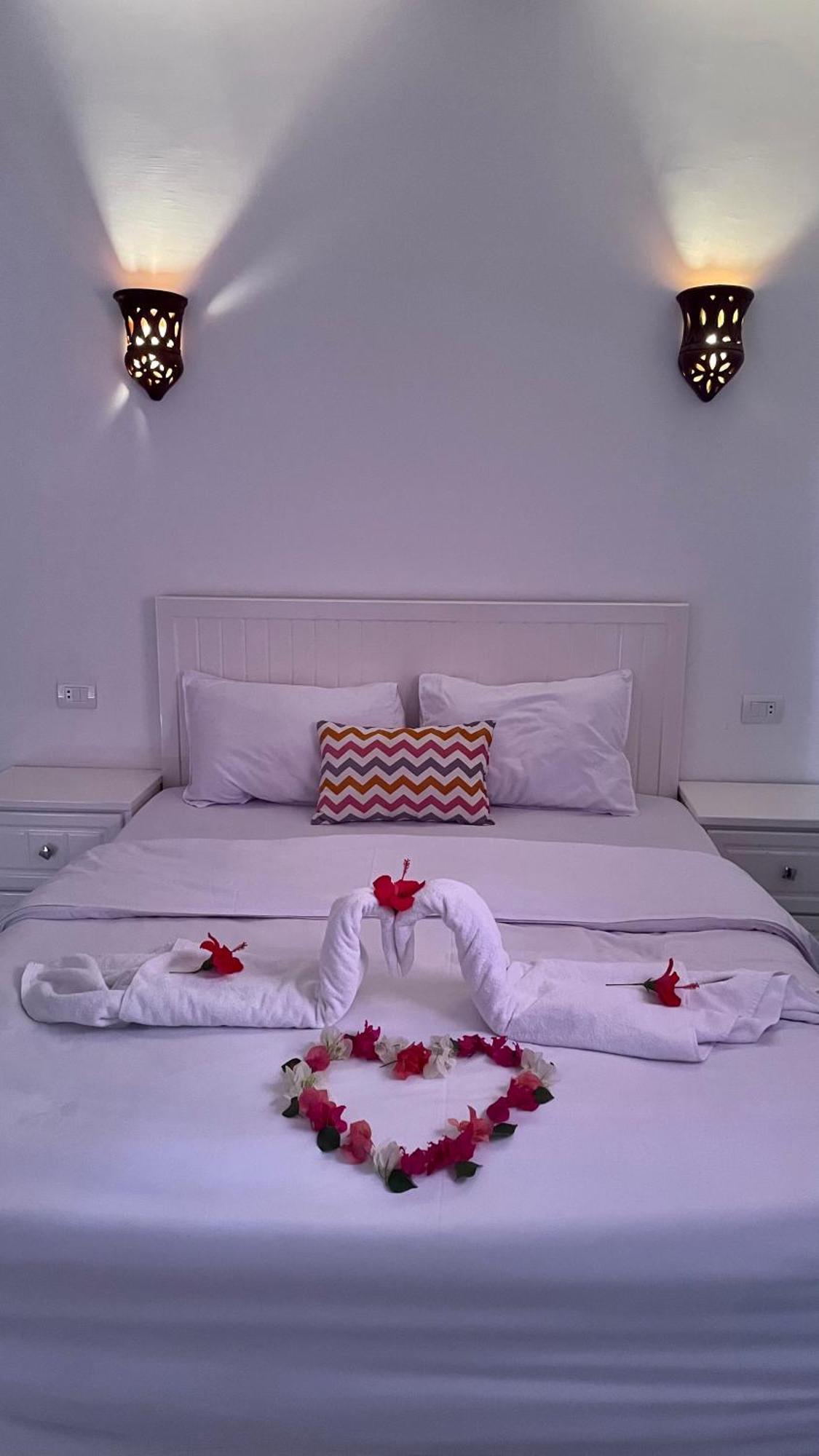 Moon House Of Luxor Apartment ภายนอก รูปภาพ