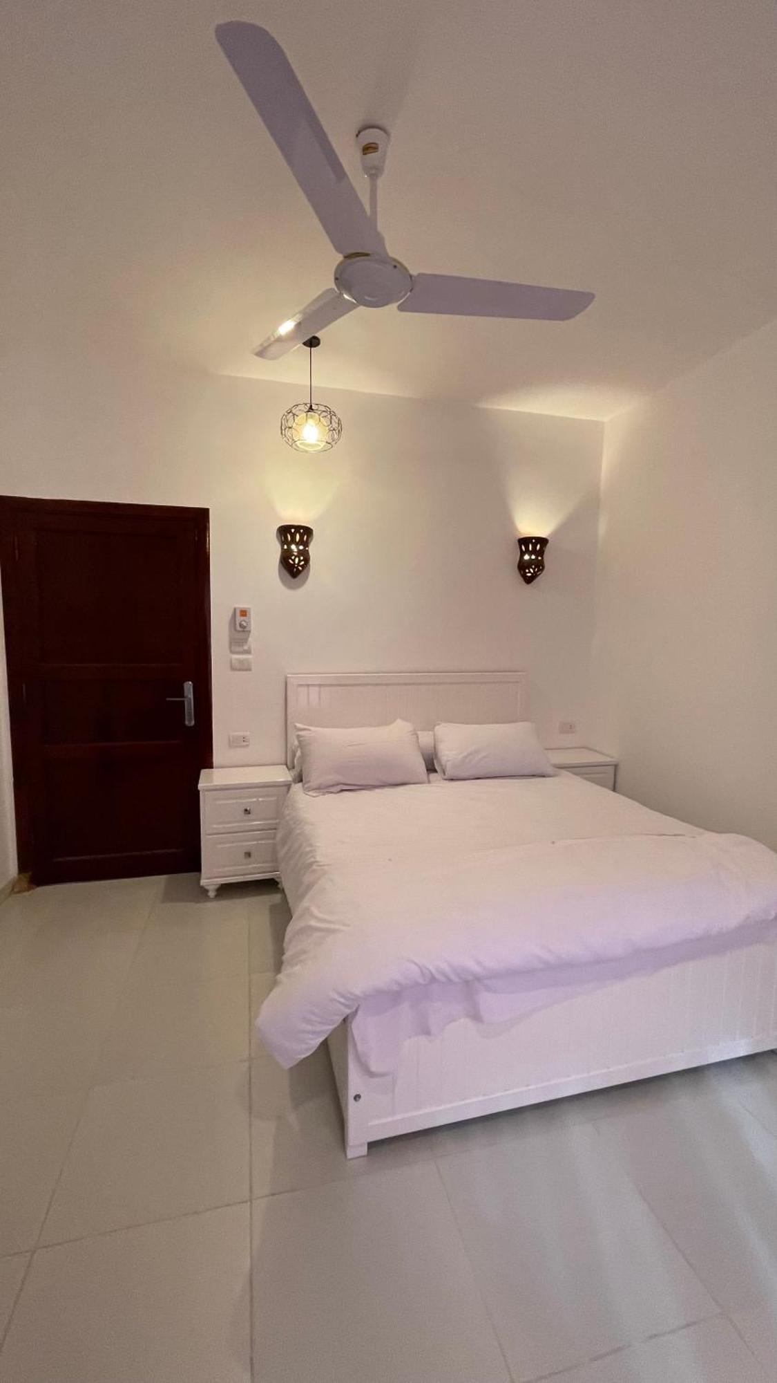 Moon House Of Luxor Apartment ภายนอก รูปภาพ