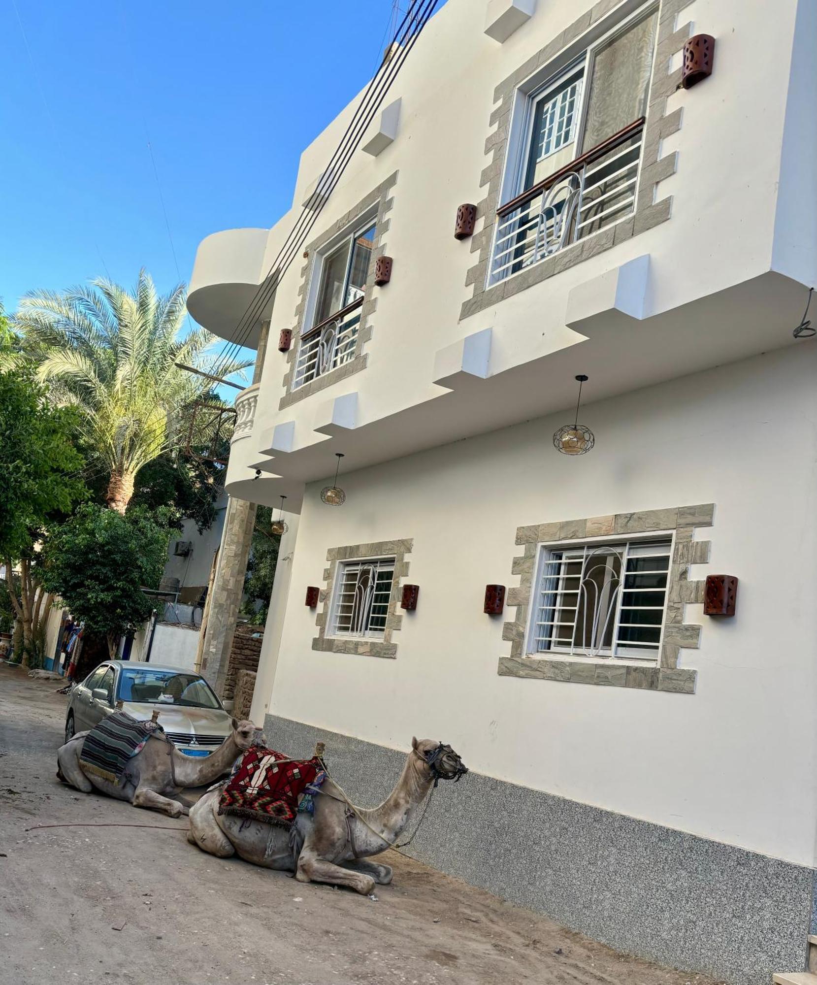 Moon House Of Luxor Apartment ภายนอก รูปภาพ